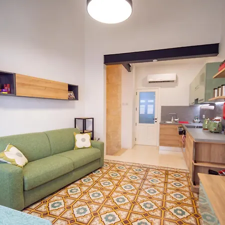 13, Mustard Ferienhaus