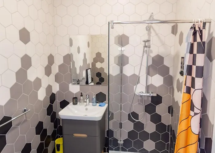 Tatil Evi 13, Mustard Birgu